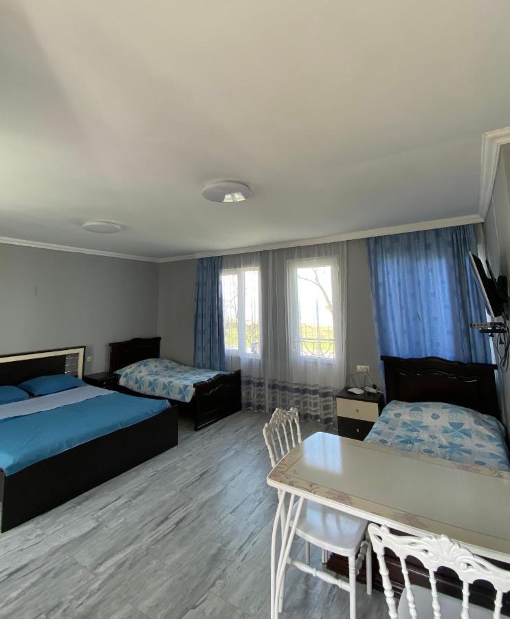 House On Moryakov 55 Aparthotel Chakvi Szoba fotó